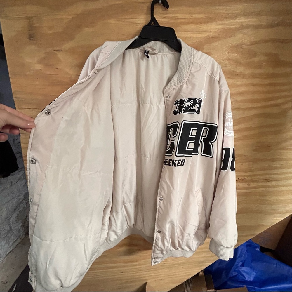 H&M Divided Cream Bomber Jacket - Picture 7 of 14